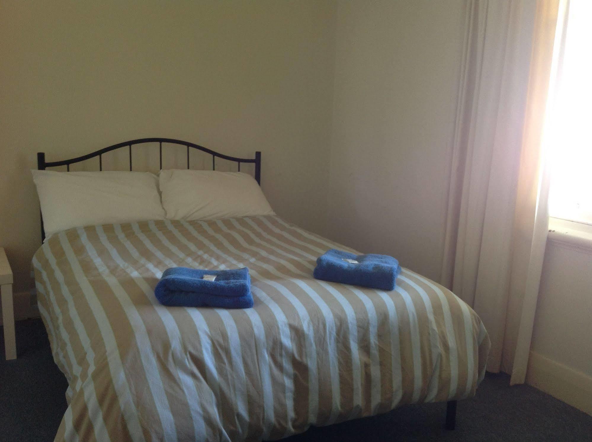 Crown Inn Hotel Kingston Se Eksteriør bilde